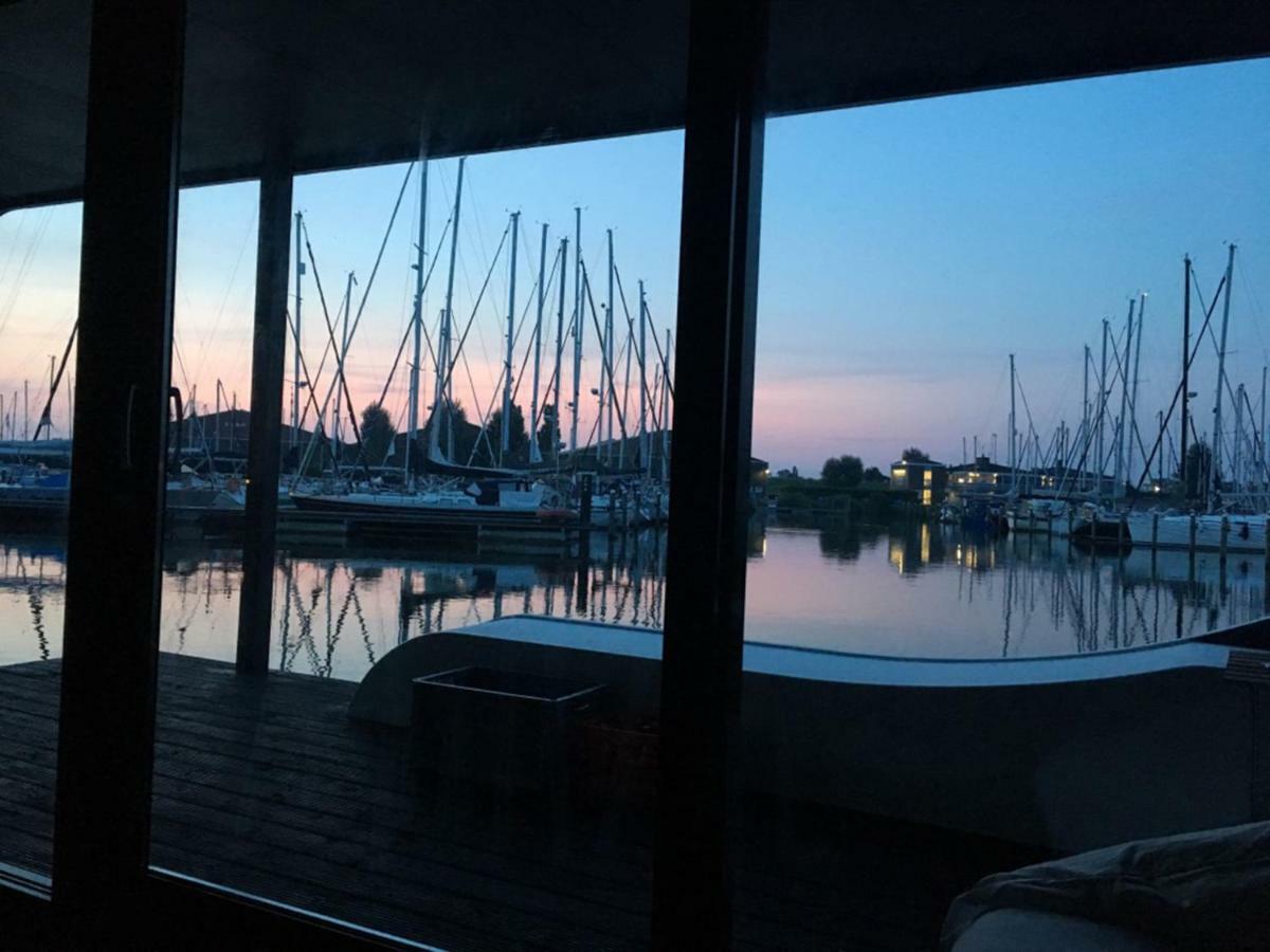 Tinyfloat Andijk Villa Eksteriør billede